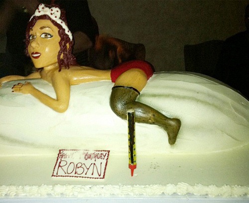 [rihanna-24th-birthday-cake-20124.jpg]