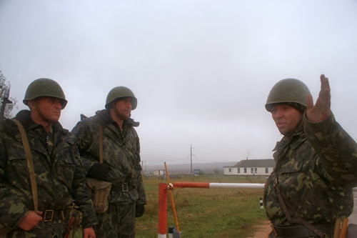 Военнослужащие украинской армии во время учений