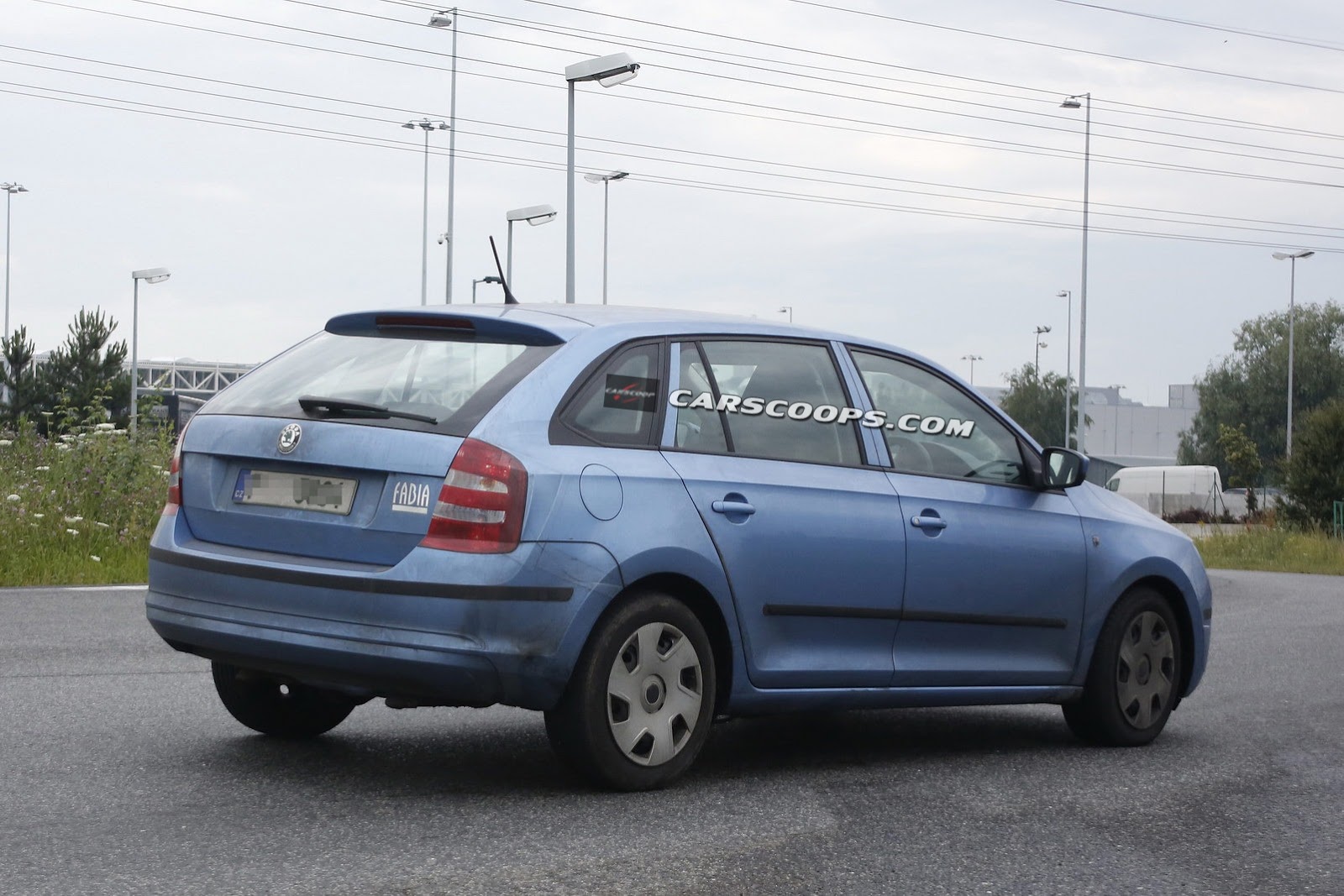 2014-Skoda-Rapid-Spaceback%2525201-5%252