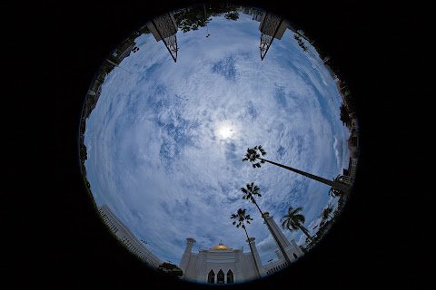 円周魚眼の例&thinsp;by Ridzuan Mohsin