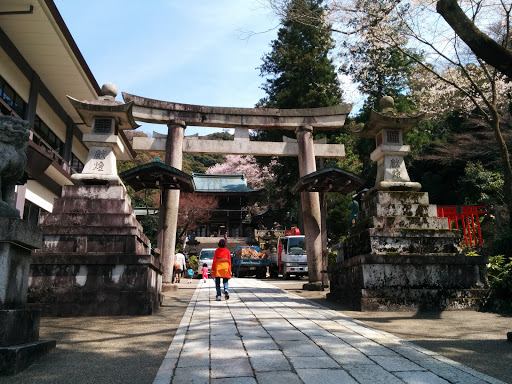 伊奈波神社大鳥居