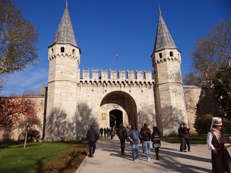 Obiective turistice Istanbul: Topkapi - intrare