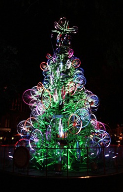 coloures-bicycle-christmas-trees-763x1200