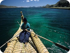 lago-titicaca-la-paz-bolivia-estrecho-de-Tiquina