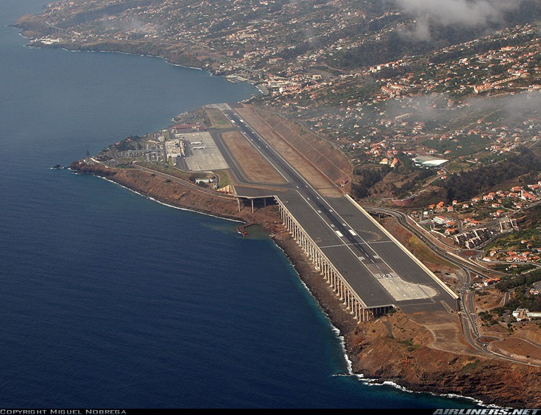Madeira-Airport-6
