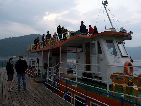 Obiective turistice Neamt: vapor Lacul Bicaz