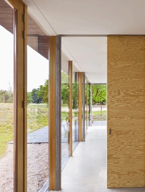 Home 09 / i29 Interior Architects fachadas-de-vidrio-y-madera