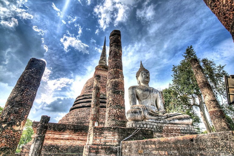 Wat and statue Sukhothai HDR Wat and statue Sukhothai HDR