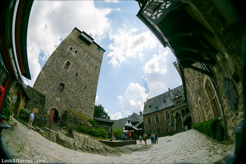 LookAtEurope.com | Европейские фото путешествия. Германия, Замок Шлоссбург ан дер Вуппер | Germany, Schlossburg an der Wupper