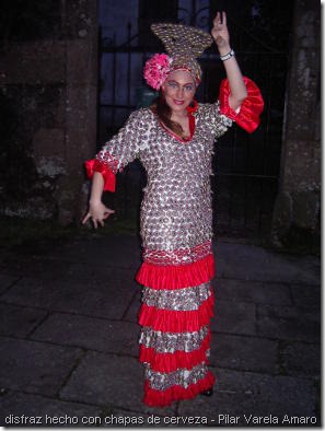 disfraz de flamenca con chapas de cerveza