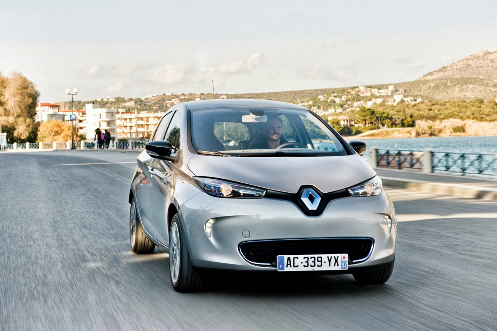 [Renault-Zoe-3%255B2%255D.jpg]