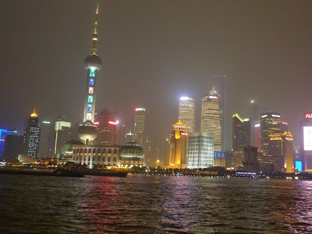 13. Shanghai by night.JPG