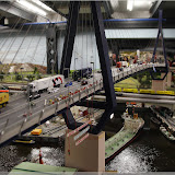 Radrennen auf der Hängebrücke