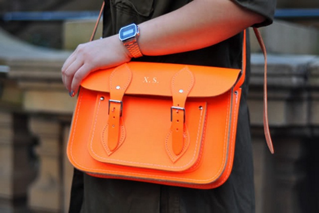 street-style-neon-orange-satchel-bag