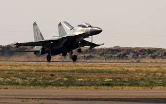 Русская происхождения Су-30МКИ истребителя пролетели ВВС Индии на Красной упражнения флага в США и упражнения Indradhanush с Великобританией