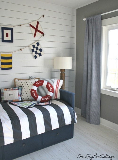 Showing off Kelly of Lily Pad Cottage | Thrifty Decor Chick | Thrifty