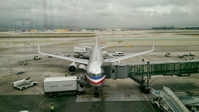 Avion de American Airlines en el aeropuerto de Barcelona. Lunes, 23 de marzo de 2015