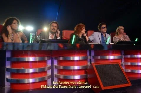 Los jurados muy atentos.jpg