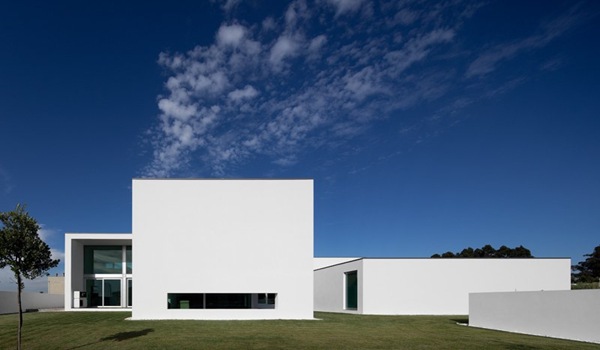 Casa fachada minimalista casa fachada minimalista Aradas arquitectos RVDM