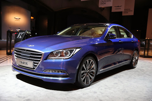 2015-Hyundai-Genesis-06.jpg