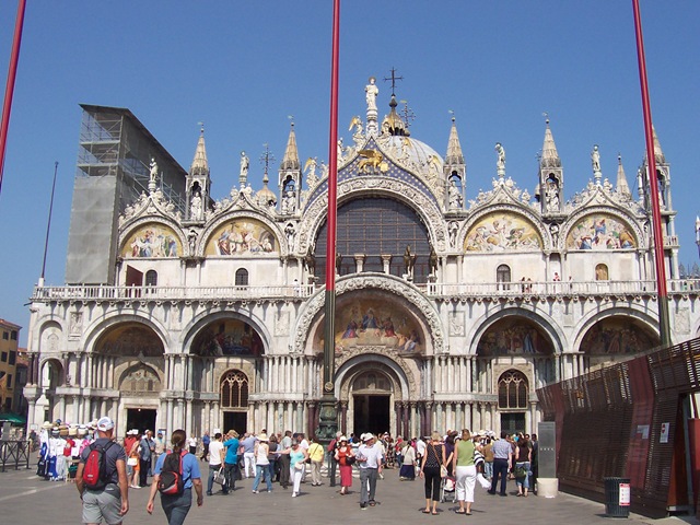 [2009.05.18-016%2520basilique%255B3%255D.jpg]