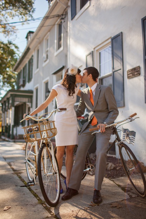 [helen-colin-wedding-day-white-colorful-hipster-rustic-vintage-special-lovely-couple-inspiration-blogger-blog-bike-vintage%255B8%255D.jpg]