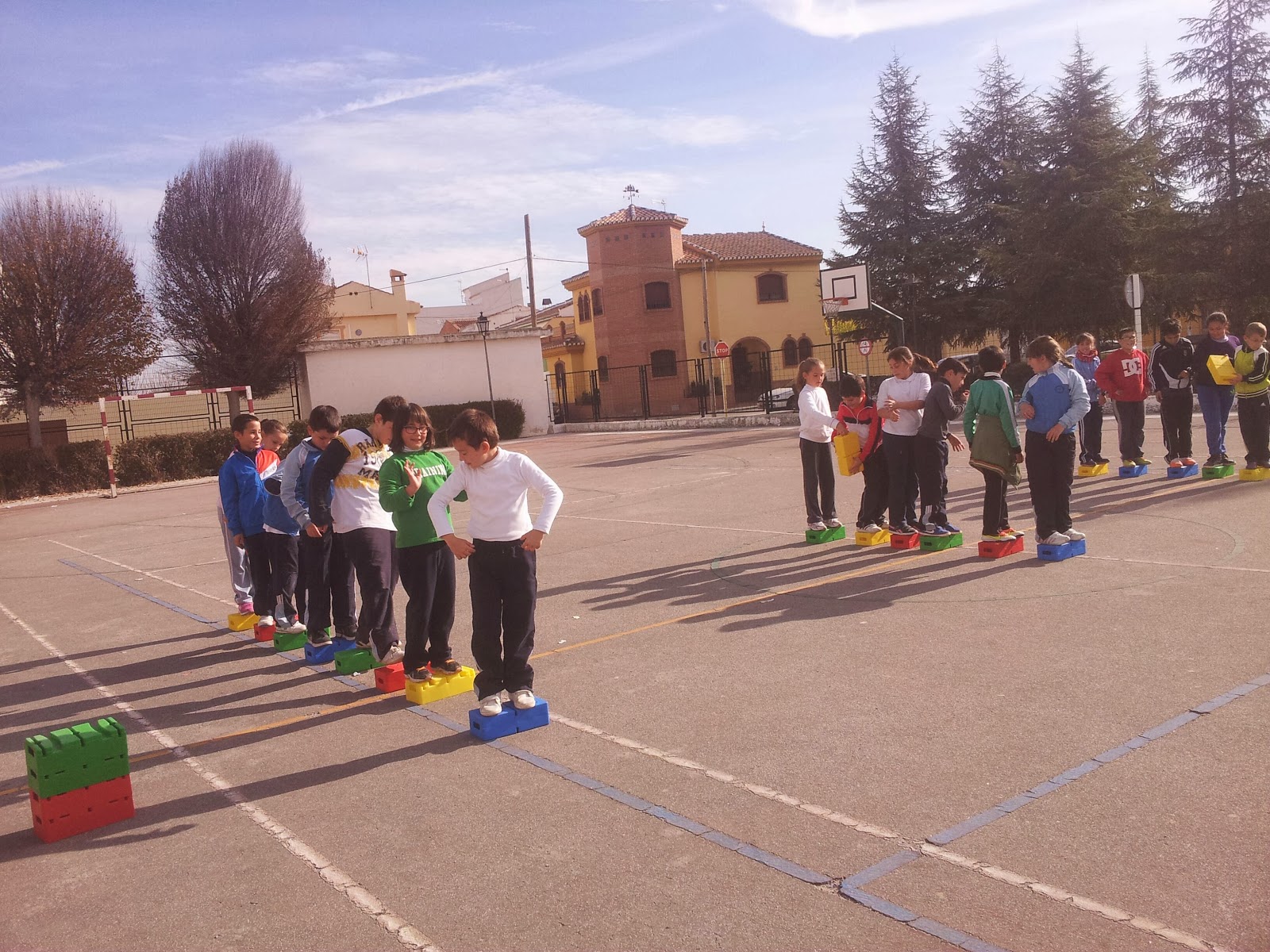 EDUCACIÓN FÍSICA Juegos cooperativos EDUCACIÓN FÍSICA Juegos cooperativos