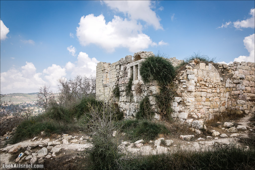LookAtIsrael.com - Фото путешествия по Израилю | Крепость Бельмонт в кибуце Цуба | Belmont fortress