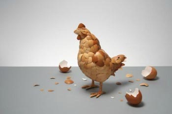 Chicken art (แม่ไก่ทำจากเปลือกไข่)