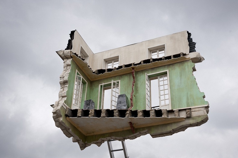 leandro-erlich-floating room-5