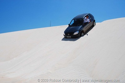 dirigindo nas dunas