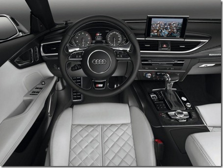 2012-Audi-S7-Sportback-Dashboard