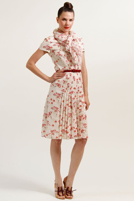 Carolina-Herrera-Resort-2012-Look-06_runway