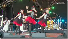 BABYMETAL_catch-me-if-you-can_10