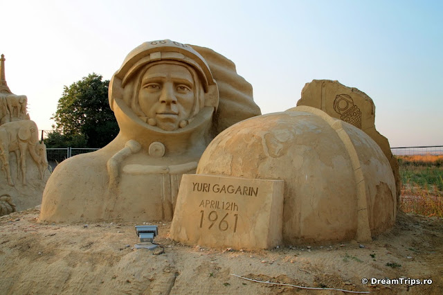 sculpturi nisip Burgas Yuri Gagarin.JPG