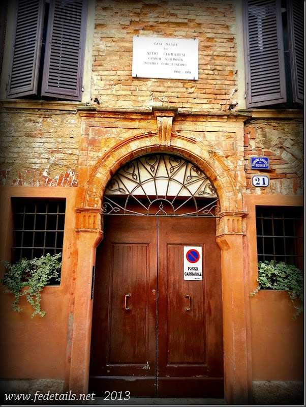 Portoni della città 1, Ferrara, Emilia Romagna, Italia - Doorways of the city 1, Ferrara, Emilia Romagna, Italy - Property and Copyrights of FEdetails.net