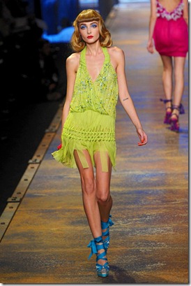 CHRISTIAN-DIOR-SPRING-RTW-2011-PODIUM-022_runway