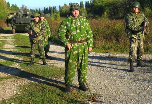 Военнослужащие украинской армии во время учений