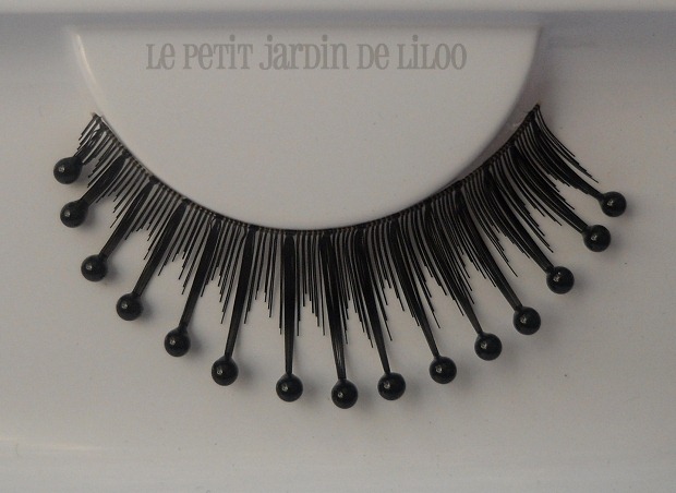 [05-madonna-immaculate-collection-lashes-by-w7%255B4%255D.jpg]