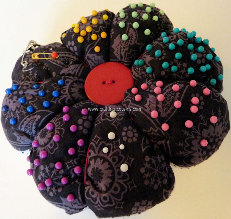 [Sew%2520your%2520own%2520flower%2520pincushion%2520tutorial%2520from%2520the%2520Crafty%2520Cousins%2520%252840%2529%255B4%255D.jpg]