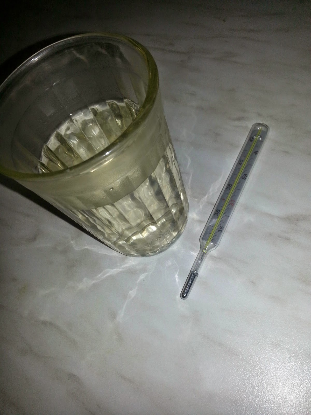 Экспериментатор поместил кристалл соли. Экспериментатор поместил кристалл соли. Амеба и соль. Практическая работа выращивание кристаллов. Экспериментатор поместил кристалл соли.