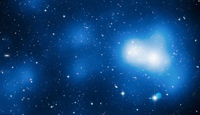 aglomerado de galáxias e filamentos de matéria escura