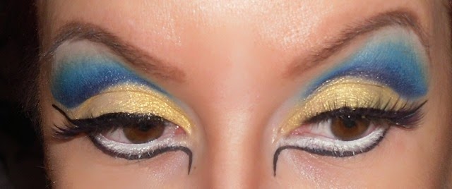 04-halloween-cleopatra-egypt-queen-makeup-look-hooded-eyes