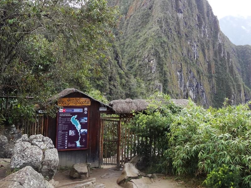 [Machu_Picchu_DSC022292.jpg]