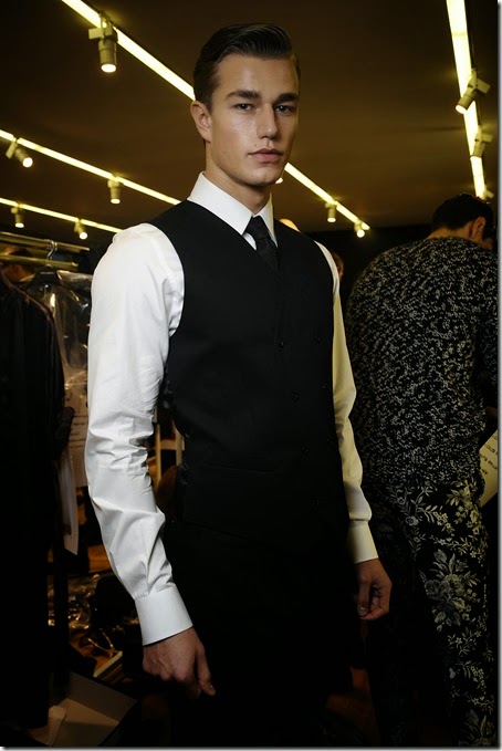 dolce-and-gabbana-winter-2016-men-fashion-show-backstage-16-zoom