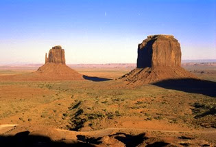 Monument-Valley07
