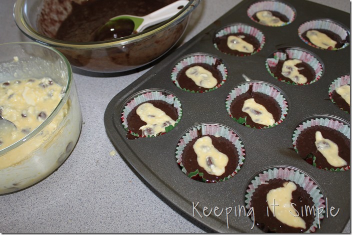 Filled cupcakes (1)