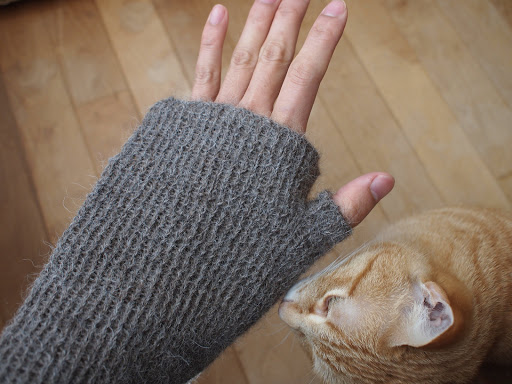 [写真]袋編みで親指をつけた