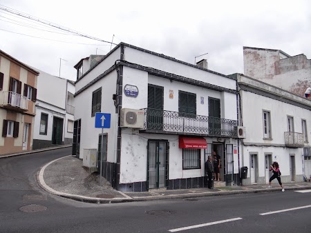 12. Carciuma de cartier in Punta Delgada.JPG