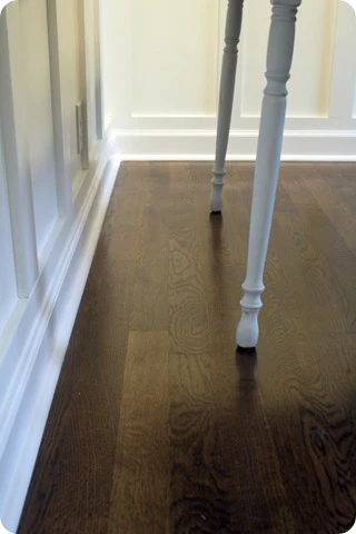 dark floors white trim